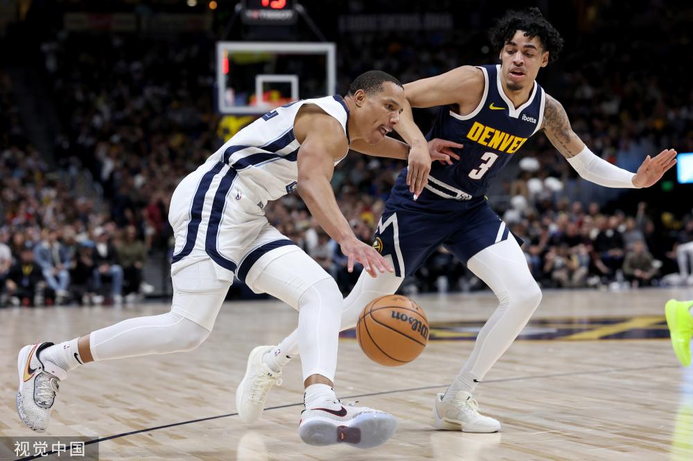 相比之下 相比之下