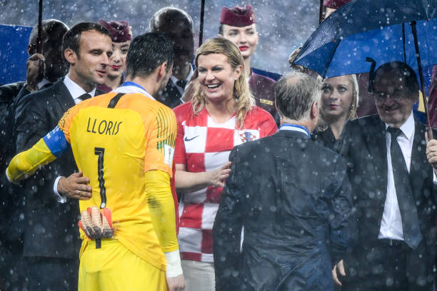 一个支持门 一个支持门