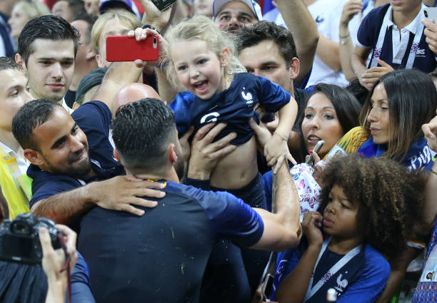 最终以微弱 最终以微弱